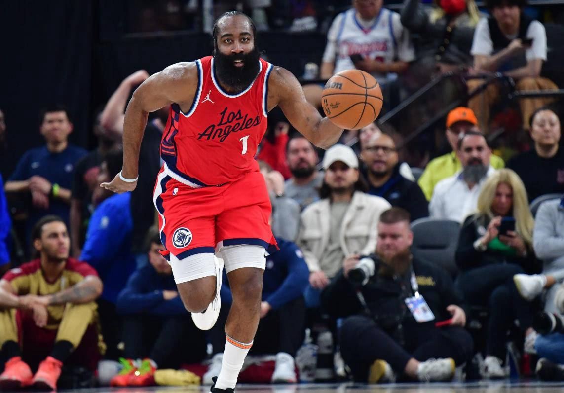 开云主页-包含詹姆斯与30激战C9分钟,出色发挥胜负难料!,哈登焦点对战比赛高潮迭起的词条